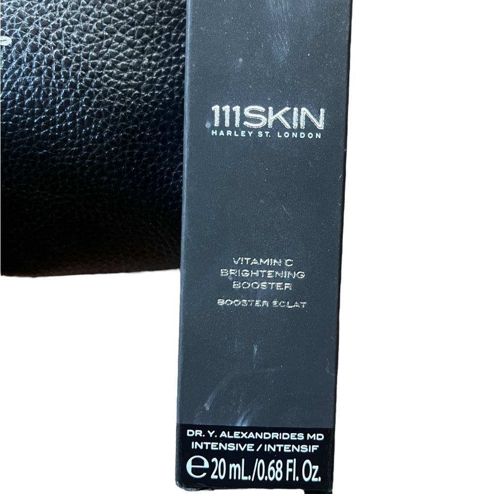 111SKIN Vit C Brightening Booster with Black White House Pouch